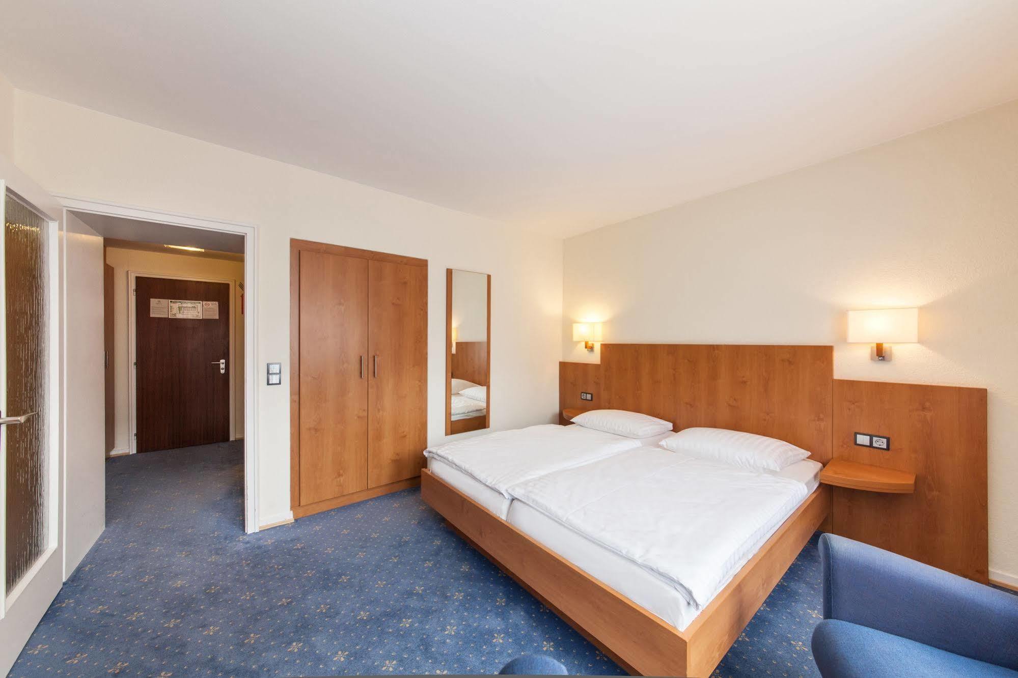 Hotel Drei Kronen Elmshorn Zewnętrze zdjęcie