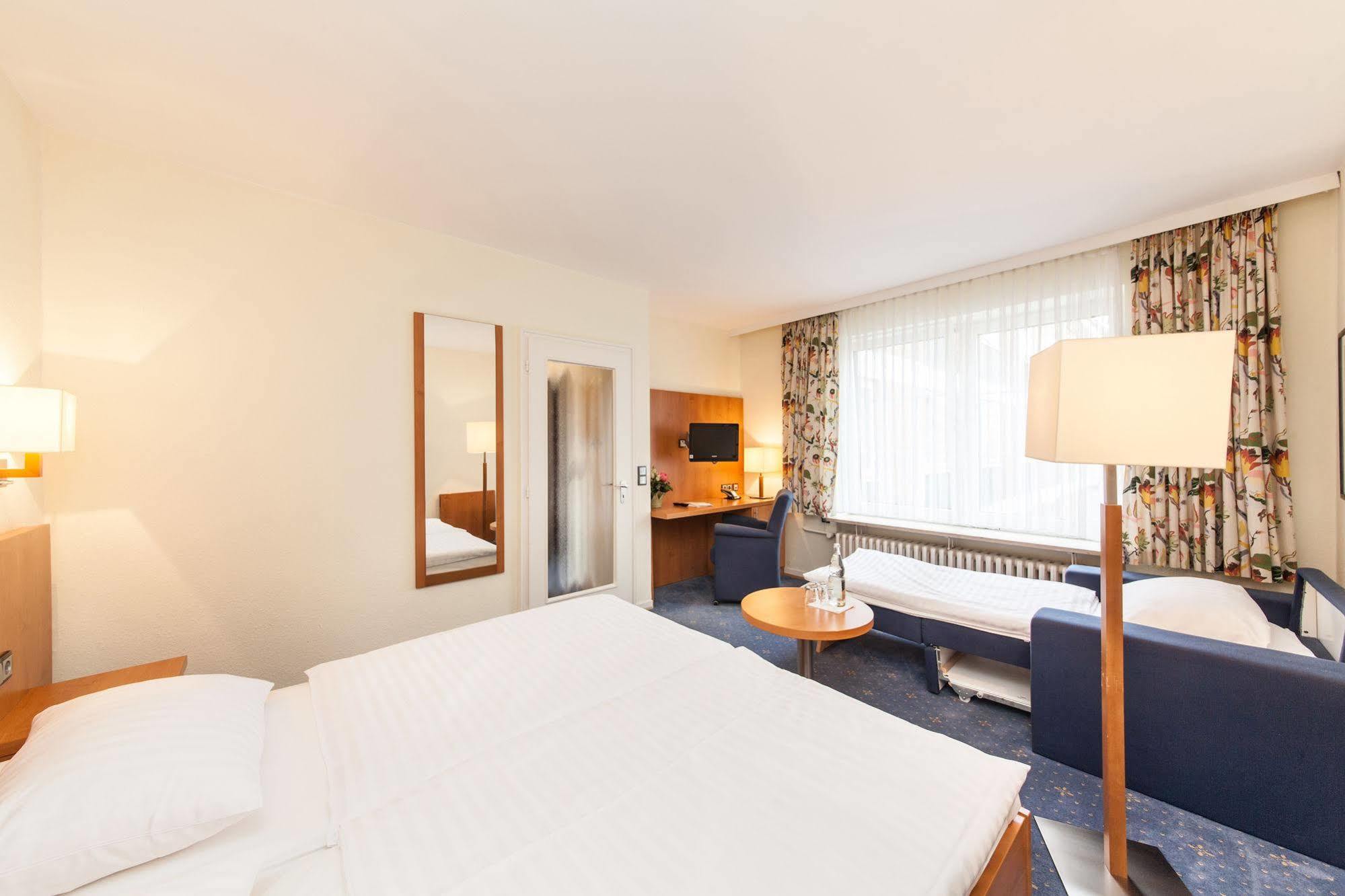 Hotel Drei Kronen Elmshorn Zewnętrze zdjęcie